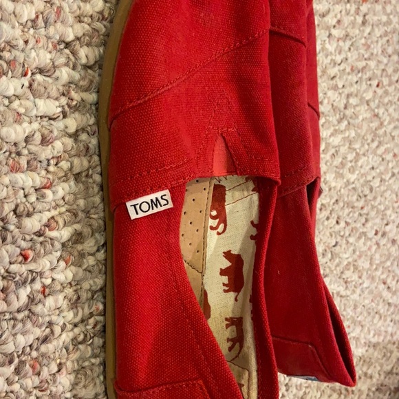 Red Toms - Picture 1 of 3